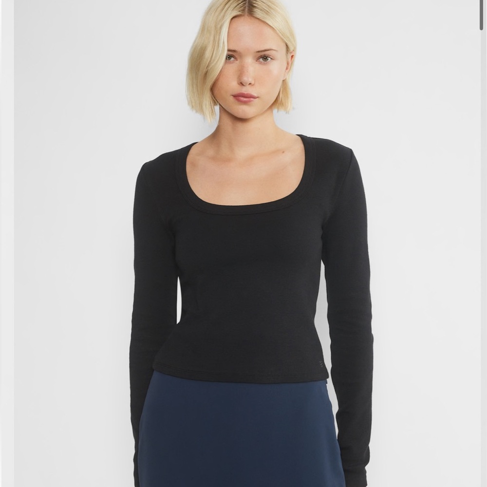 Sunday Best Aritzia Long Sleeve Crop Top “ Best hug”